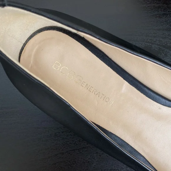 BCBGeneration - Zeleni Black Studded Leather Flats - size 7.5 B - Picture 8 of 12